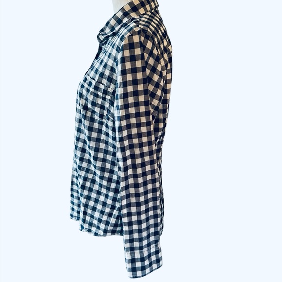 Classic J. Crew, Navy & White Checkered Women's Top, Size Medium - Picture 6 of 9